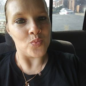 Meet your Posher, Christy